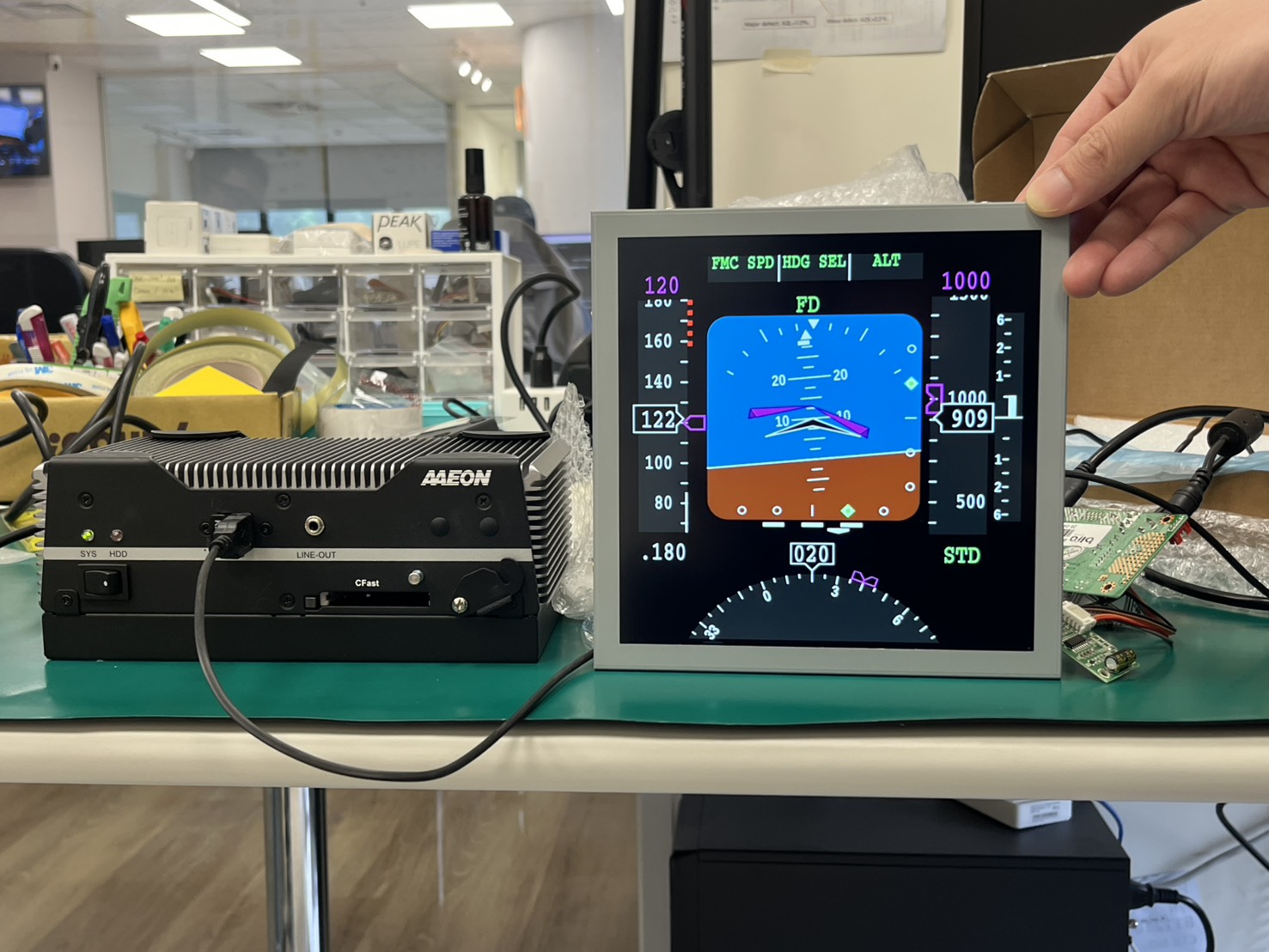 8.8 TFT-LCD IAV Module